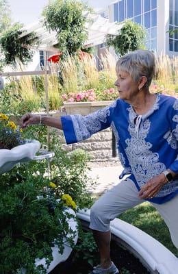 Cottage Grove Place – Connections