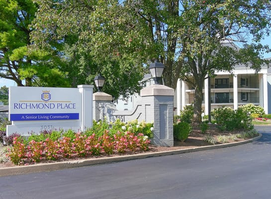 Exterior view of Richmond Place Senior Living entrance