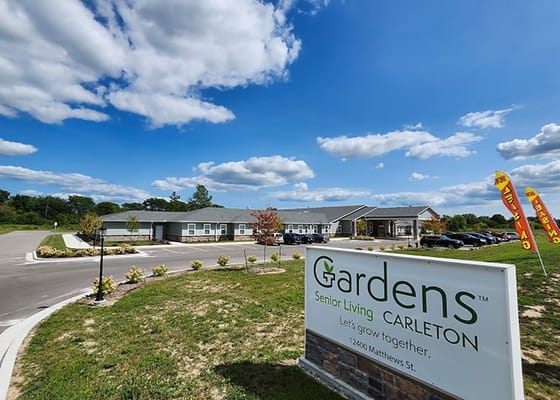 Front view of the Gardens of Carleton assisted living facility