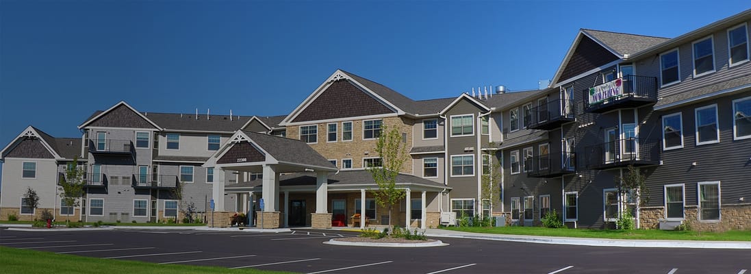 Exterior view of The Legacy of Farmington facility