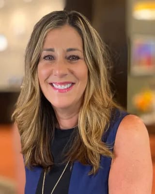 Towerlight On Wooddale Avenue