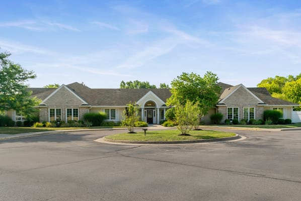 Exterior view of Brookdale Meridian with landscaping