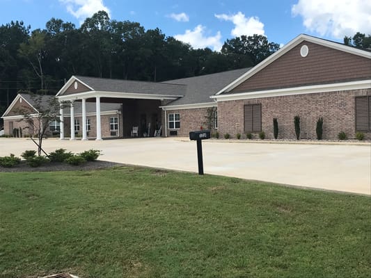 Exterior view of Chateau Pine Assisted Living building