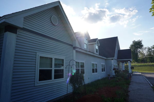 Exterior view of The Inn at Deerfield building