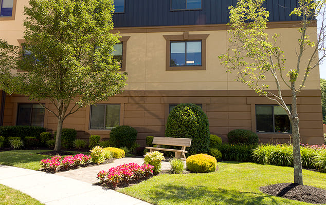 Royal Suites Health Care & Rehabilitation