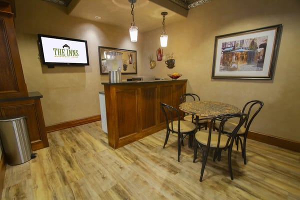 Chapel Grove Inn the