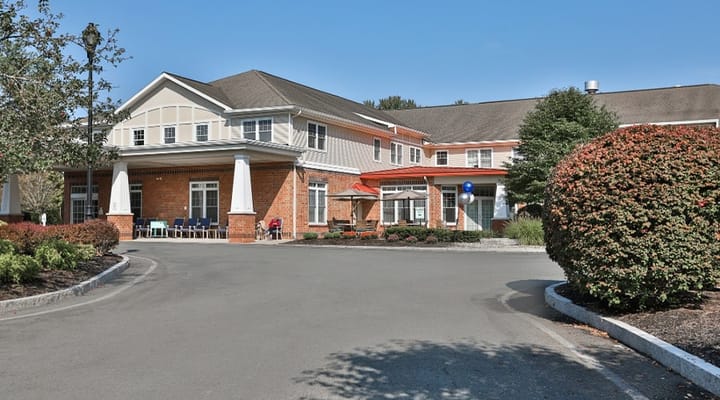 Exterior view of Peregrine Delmar Place facility