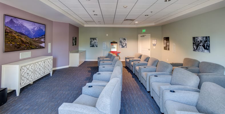 A cozy common area with comfortable seating