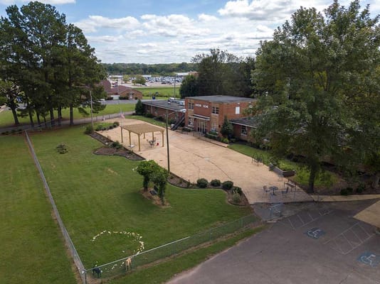 Aerial view of Hardin Home Nursing Home outdoor space