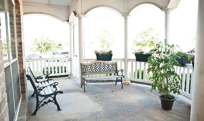 Rambling Oaks Courtyard Assisted Living Residence