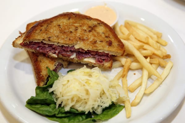 Esplanade Gardens Senior Inc