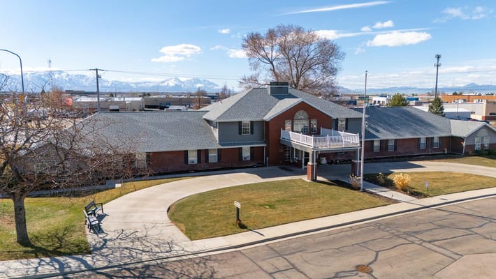 Aerial view of Lake Ridge Senior Living facility exterior