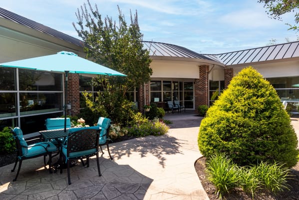 Commonwealth Senior Living at Leigh Hall