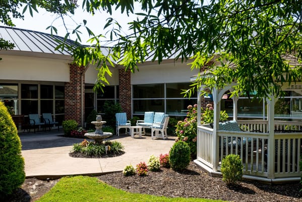 Commonwealth Senior Living at Leigh Hall