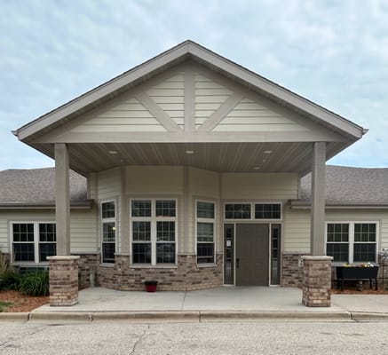 Exterior view of Dimensions Living Pewaukee East facility