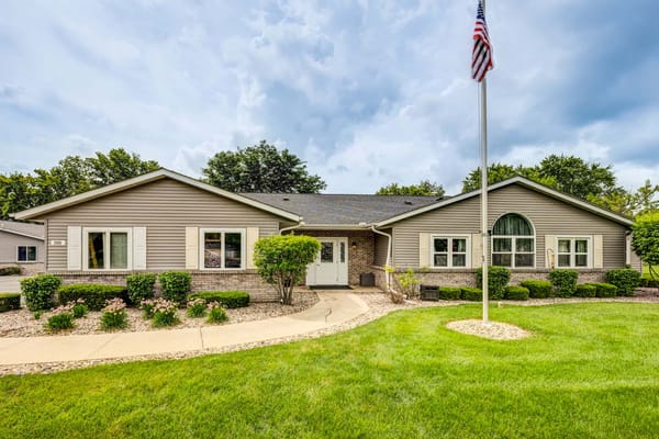 Dimensions Living Pewaukee East