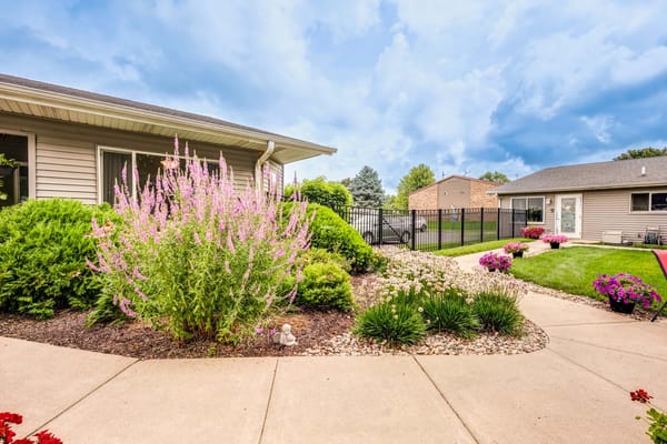 Dimensions Living Pewaukee East