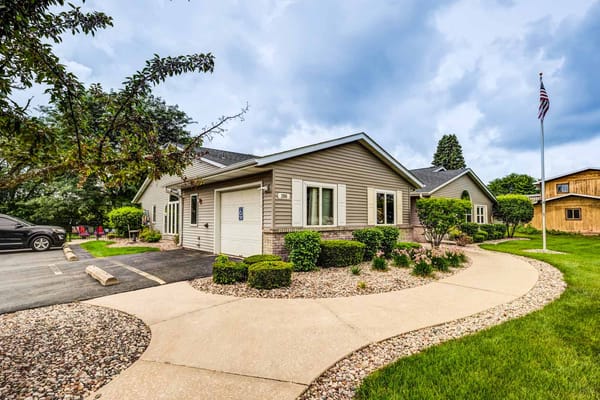 Dimensions Living Pewaukee East