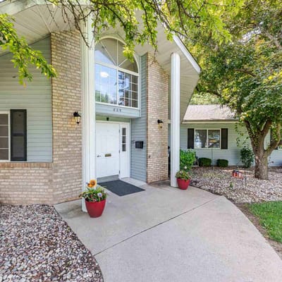 Dimensions Living Pewaukee East