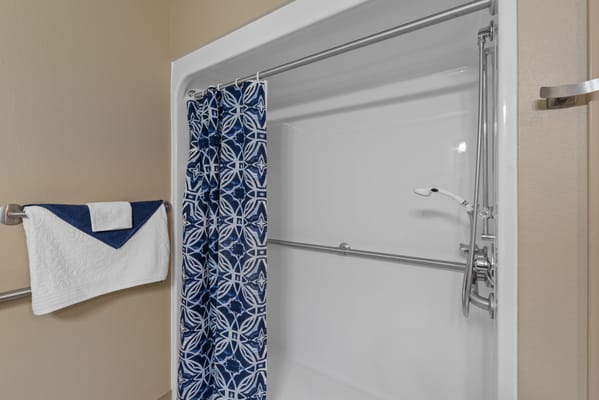 LakeHouse Chippewa Falls