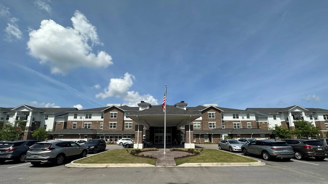 Front entrance of Okatie Pines Retirement Community