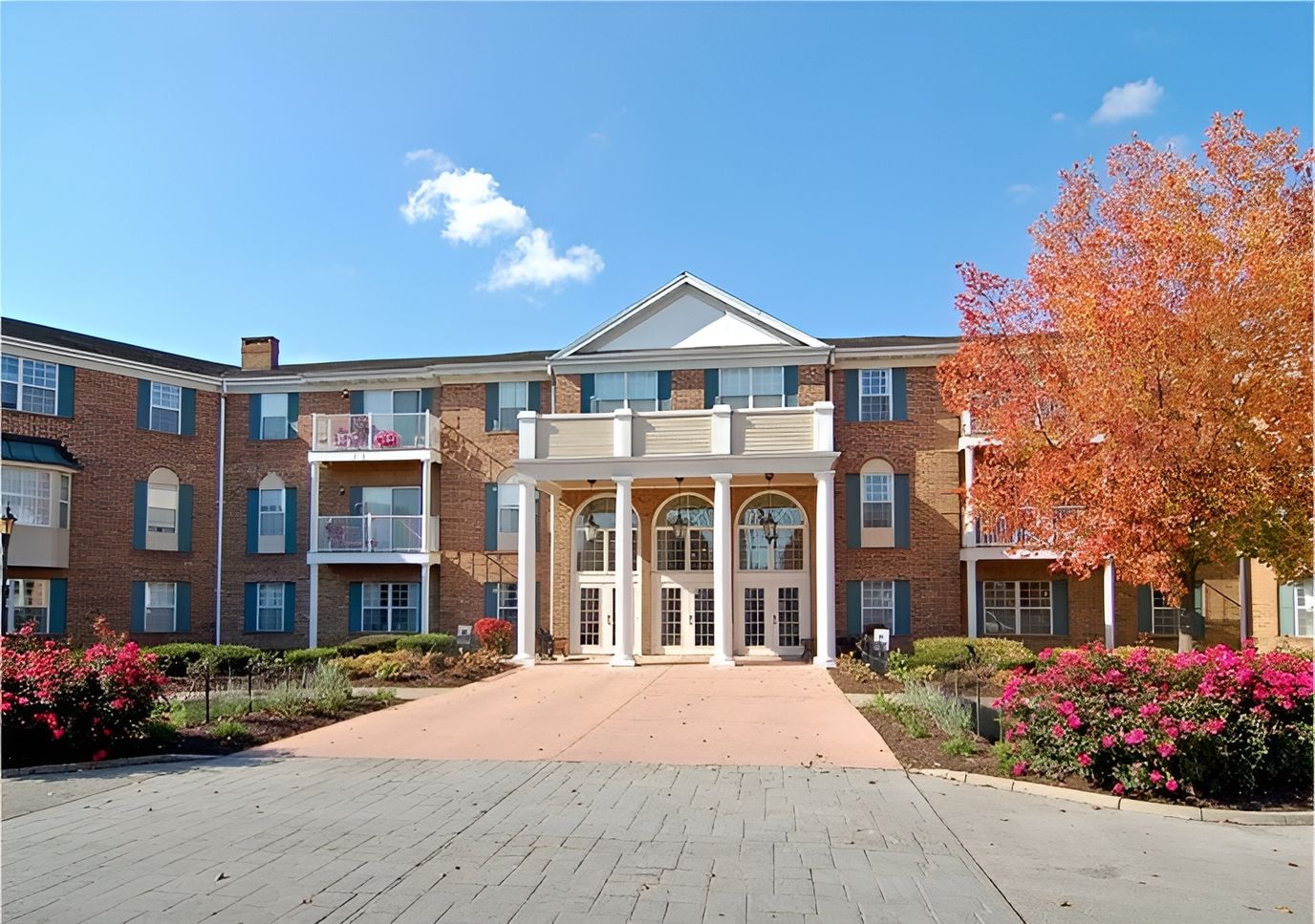 Exterior view of Georgetowne Place with landscaped area
