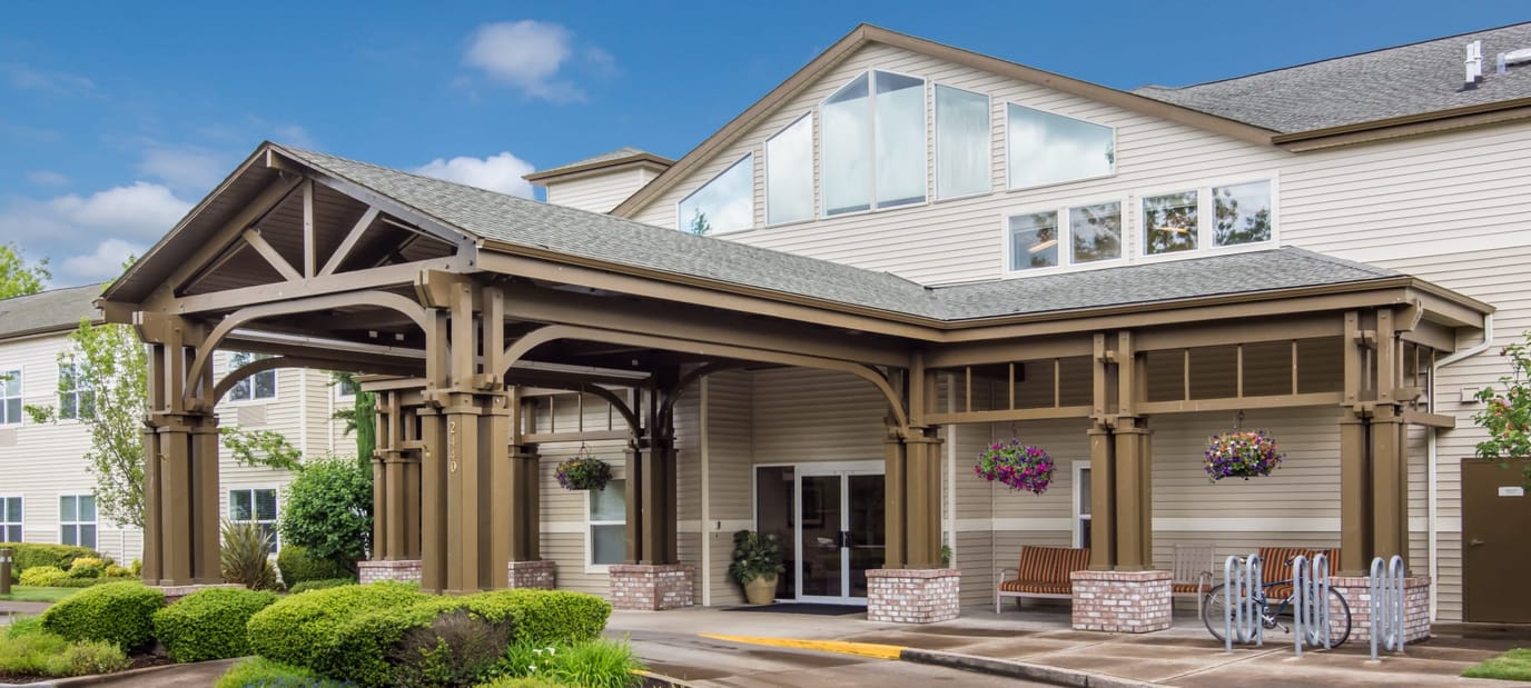 Entrance of Merrill Gardens at Sheldon Park facility
