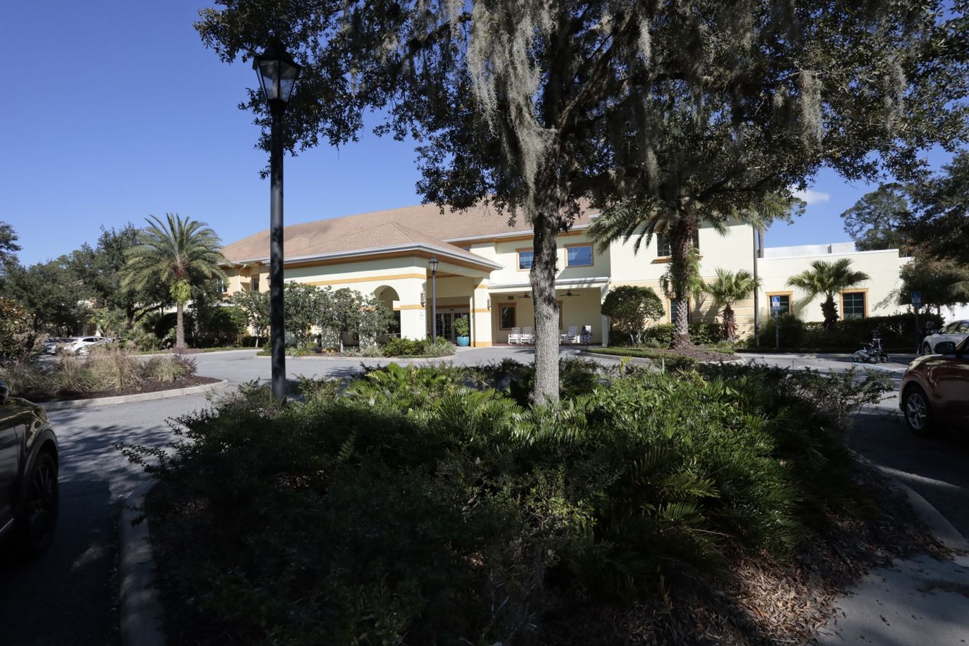 Exterior view of The Windsor at Ortega facility