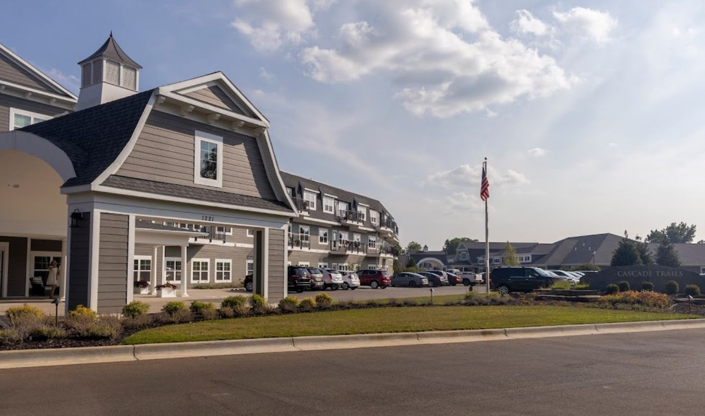 Exterior view of Cascade Trails Senior Living facility