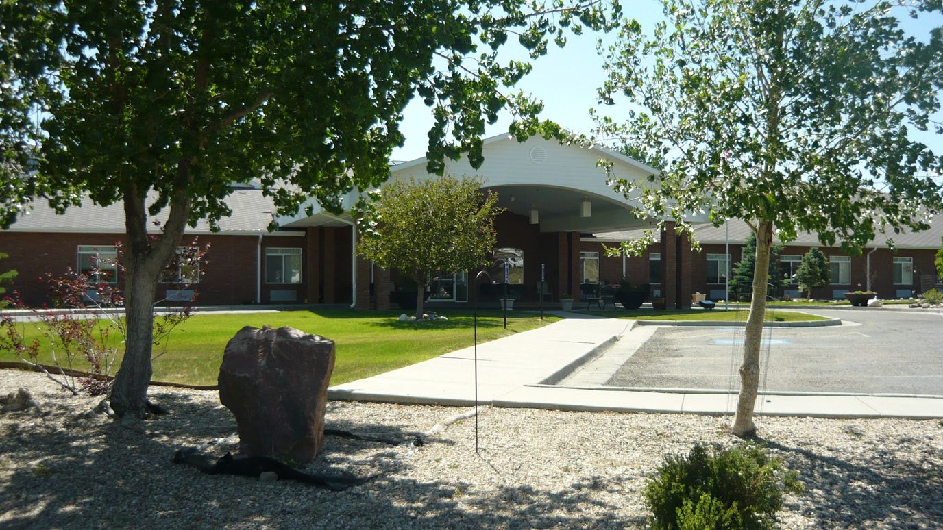 Exterior view of Garden Square Assisted Living building