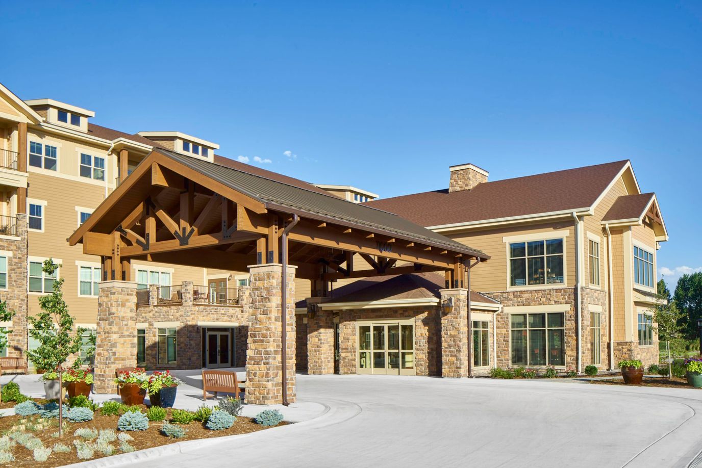 Exterior view of the MorningStar Senior Living facility