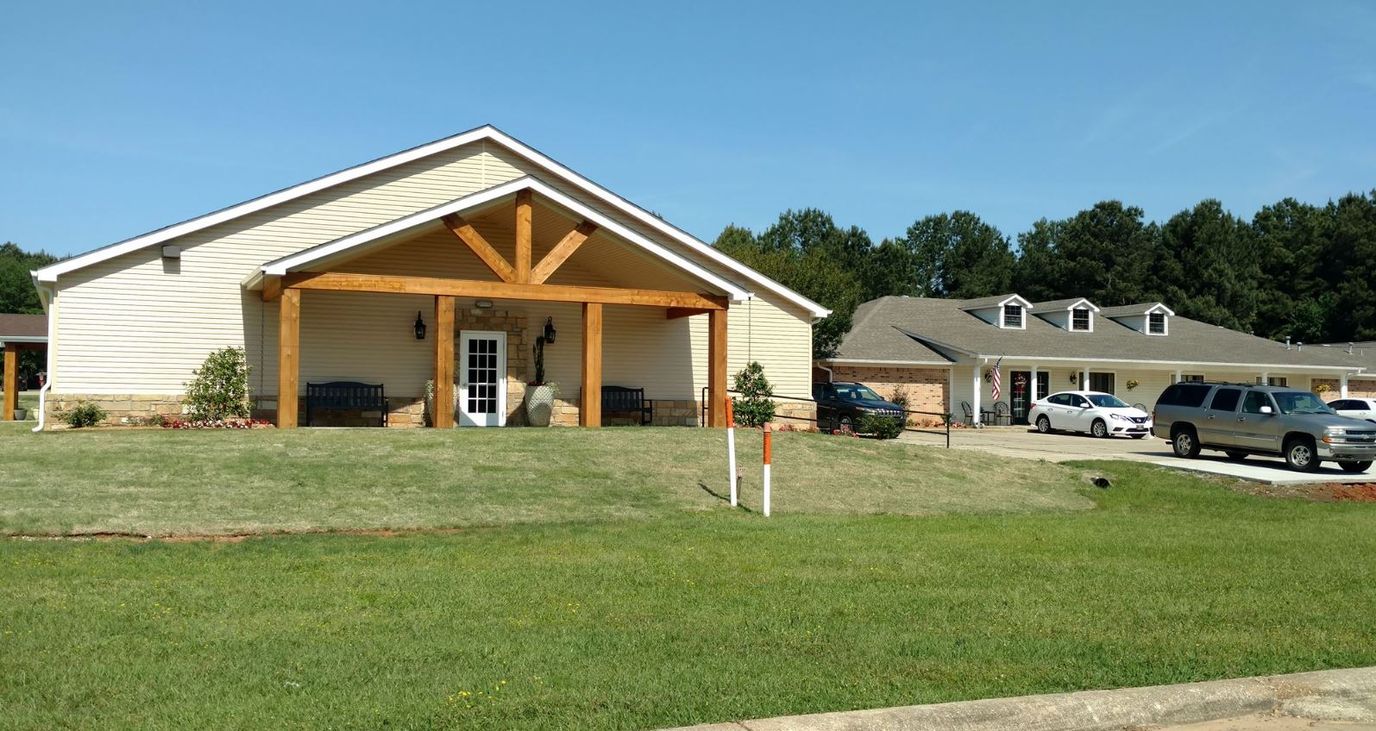 Building exterior of Hope Haven Assisted Living