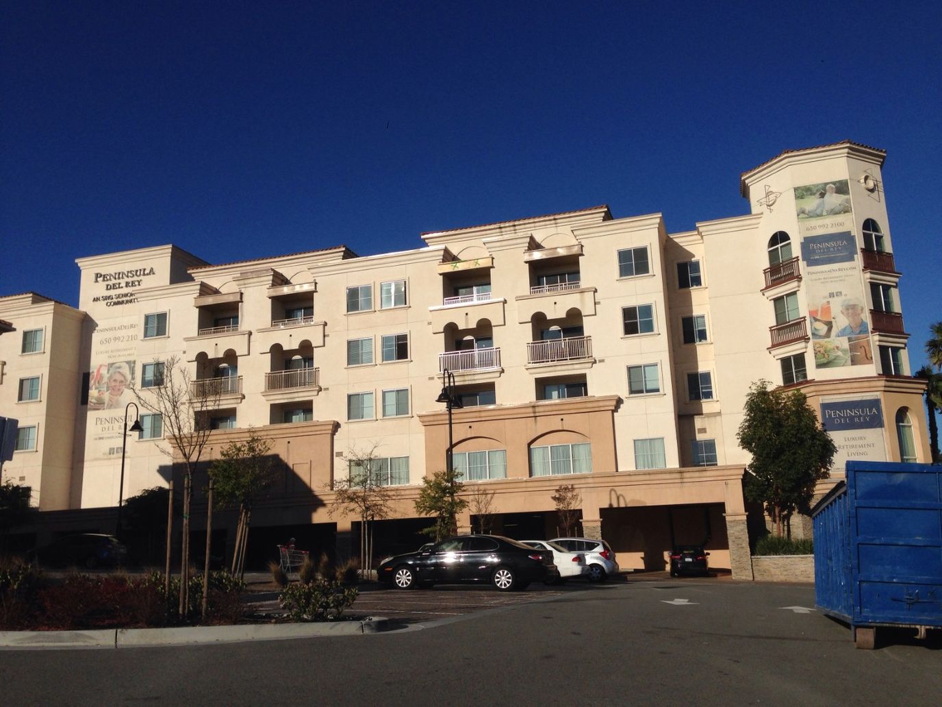 Exterior view of Peninsula Del Rey facility