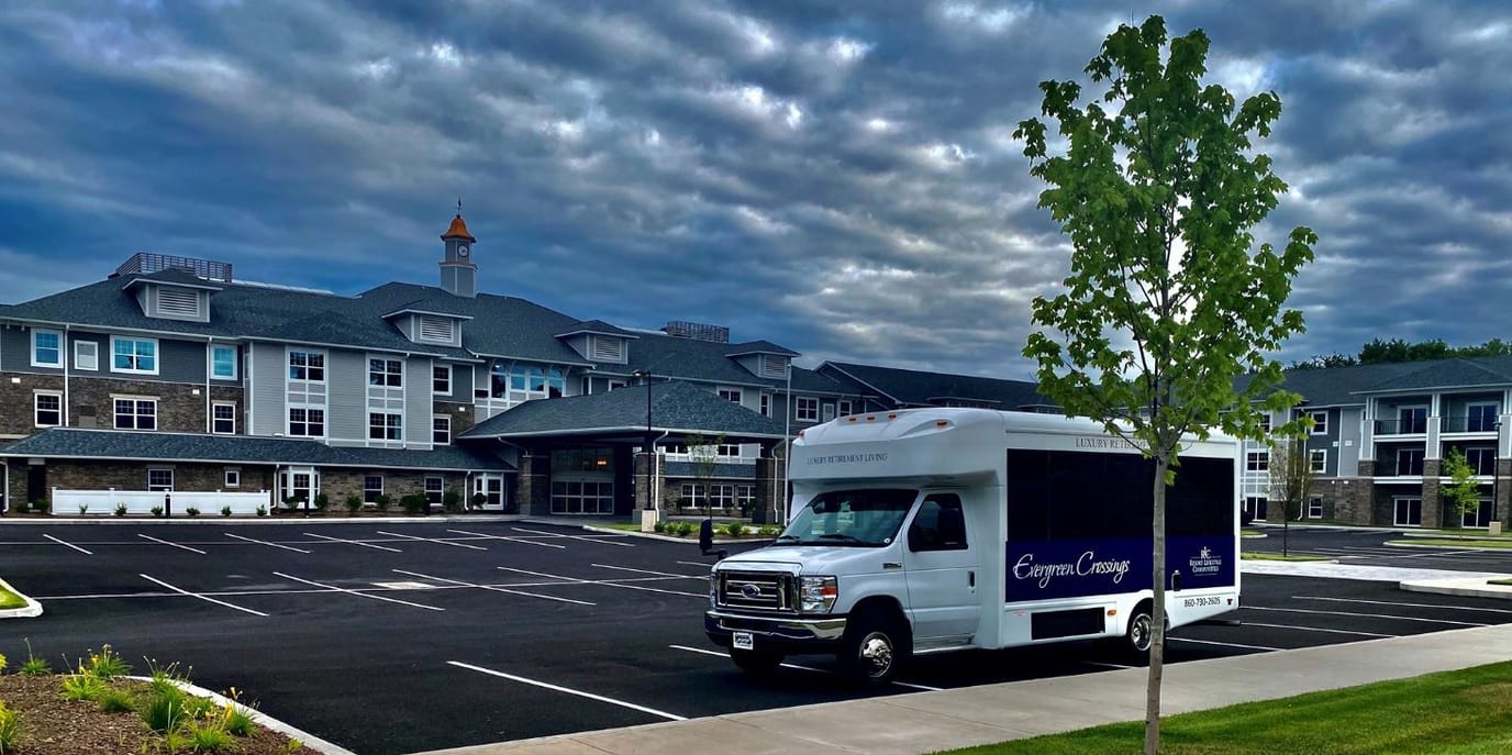 Front exterior view of the Evergreen Crossings Retirement Community