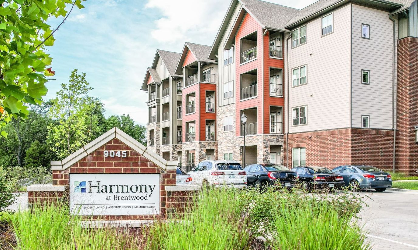 Exterior view of Harmony at Brentwood senior living facility