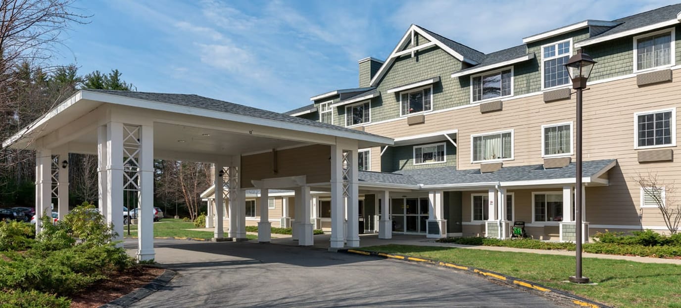 Exterior view of Ledgewood Bay Assisted Living building
