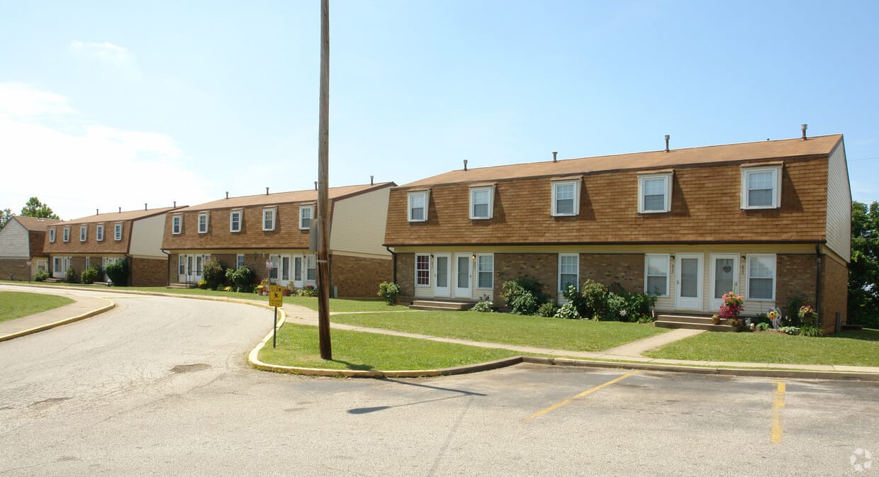 Exterior view of Oakwood Terrace Apartments