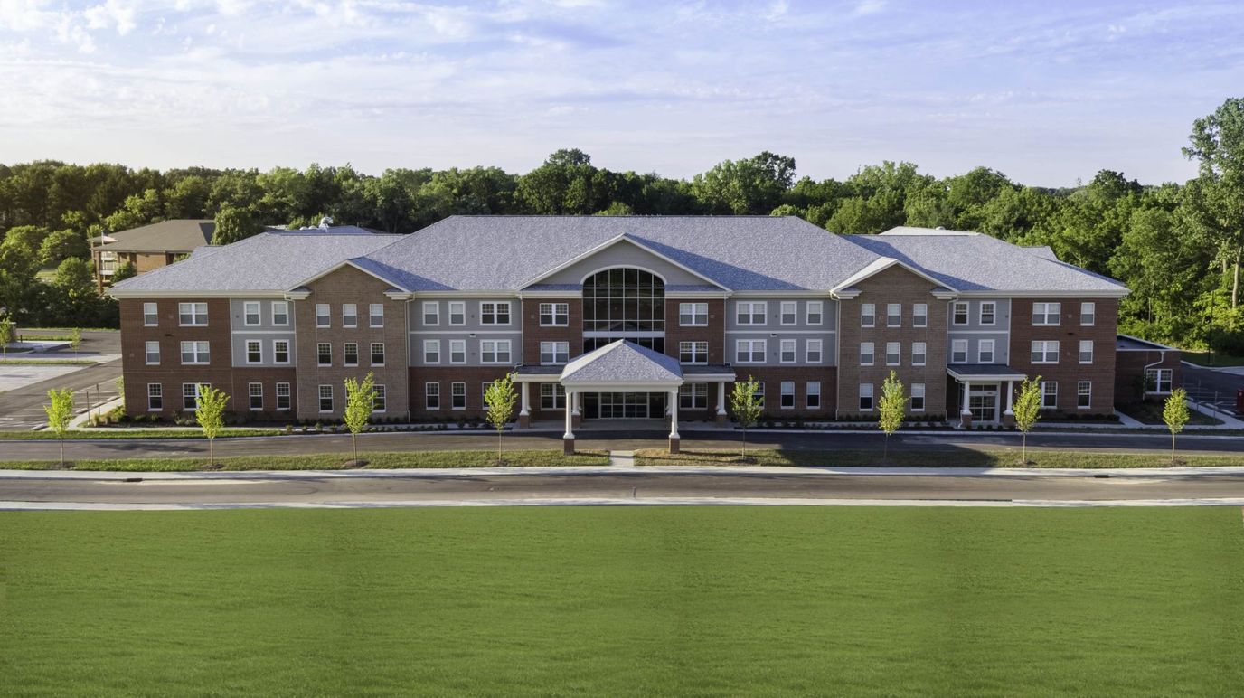 Exterior view of Paramount Senior Living at Peters Township