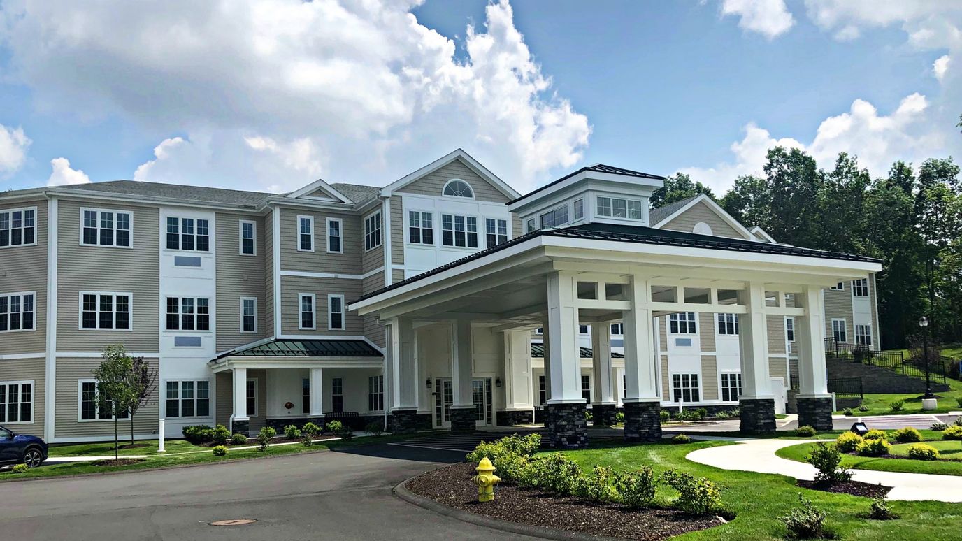Exterior view of The Ivy at Watertown facility