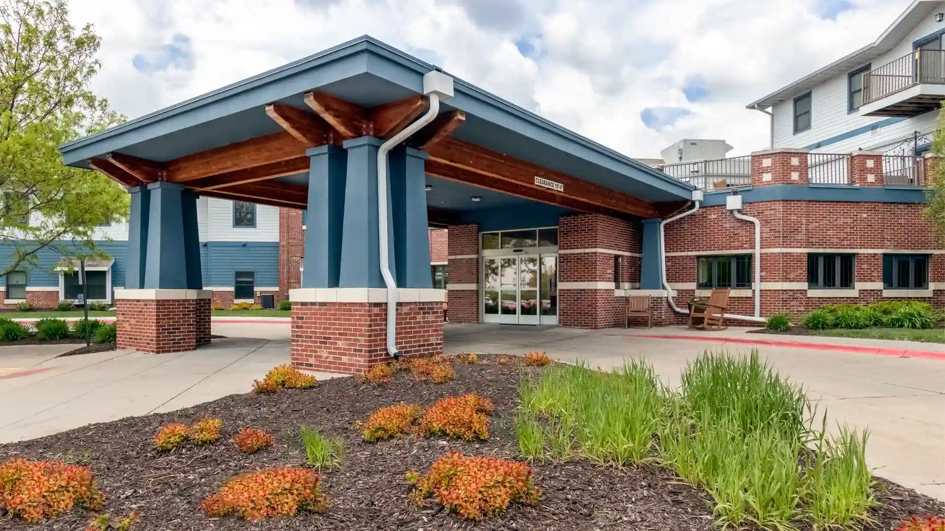 Exterior view of Heritage Ridge facility entrance