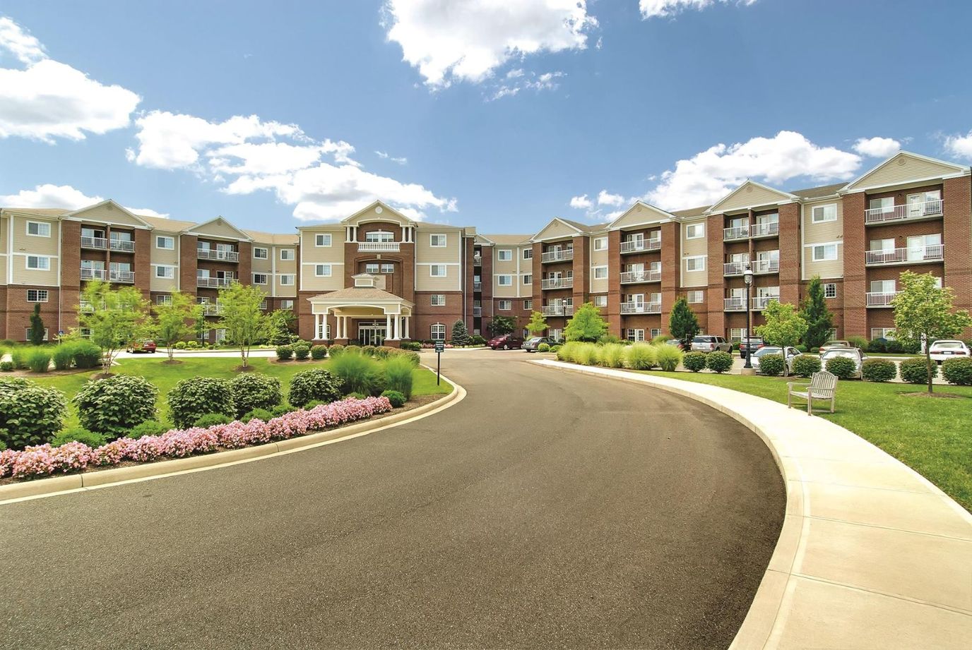 Exterior view of Barrington of Oakley with landscaped grounds