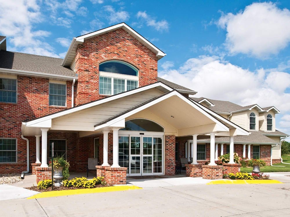 Exterior view of Heritage Ridge facility entrance