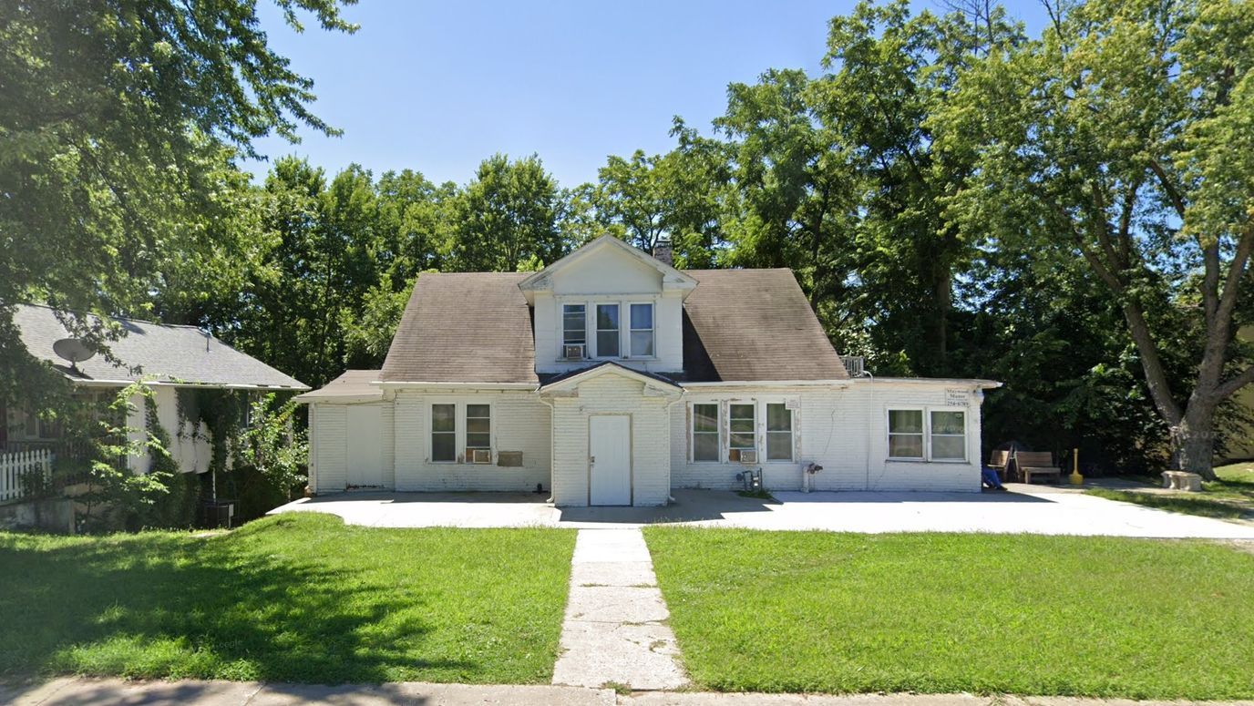 Maywood Manor