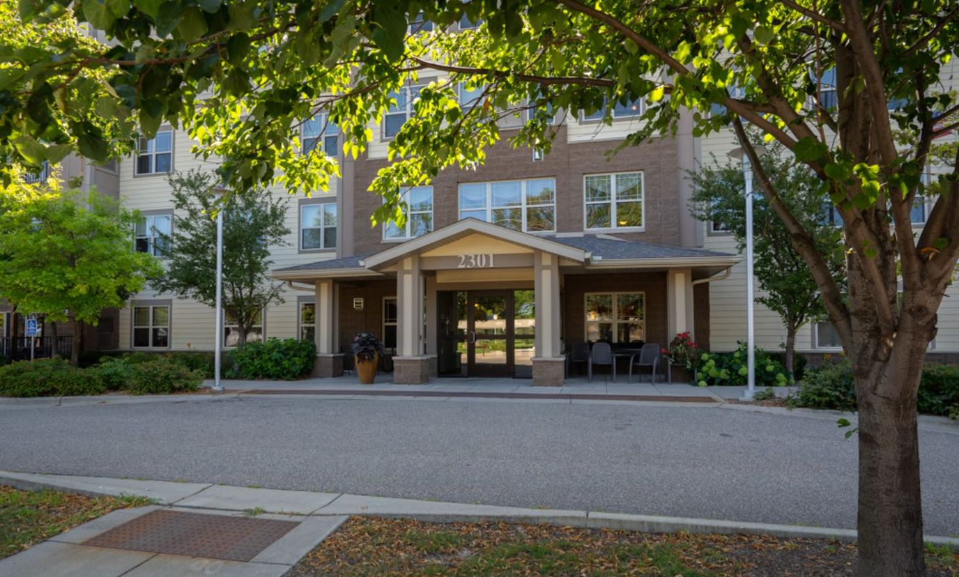 Front entrance of Nine Mile Creek Senior Living