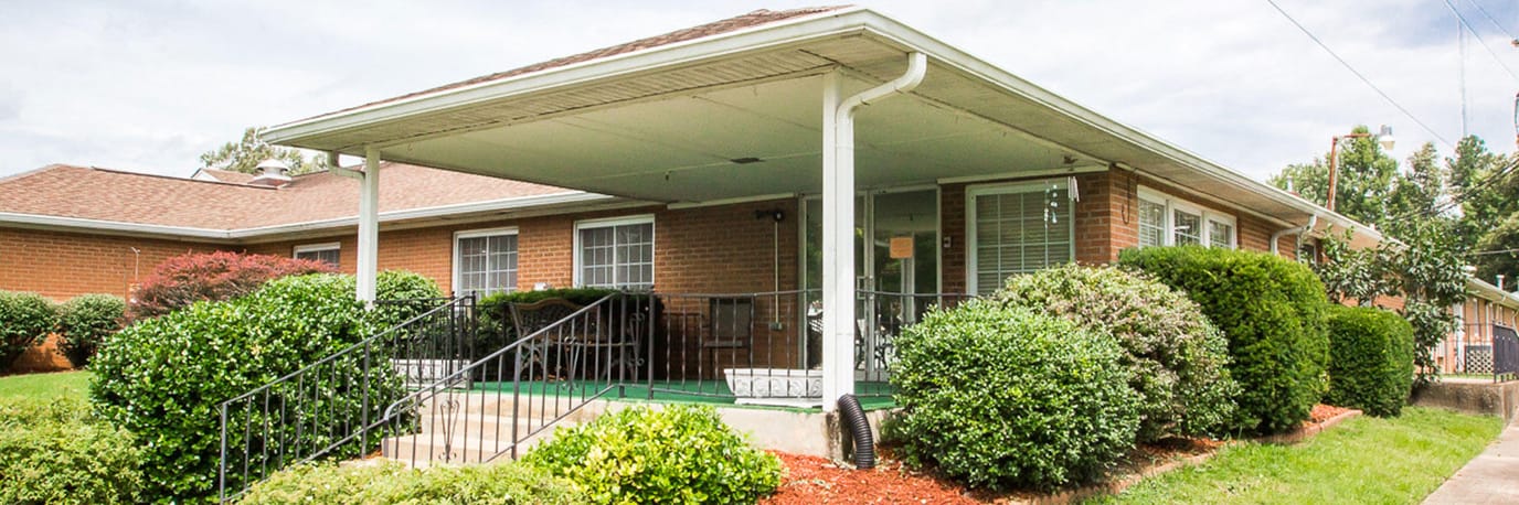 Exterior view of Riverside Care & Rehabilitation Center