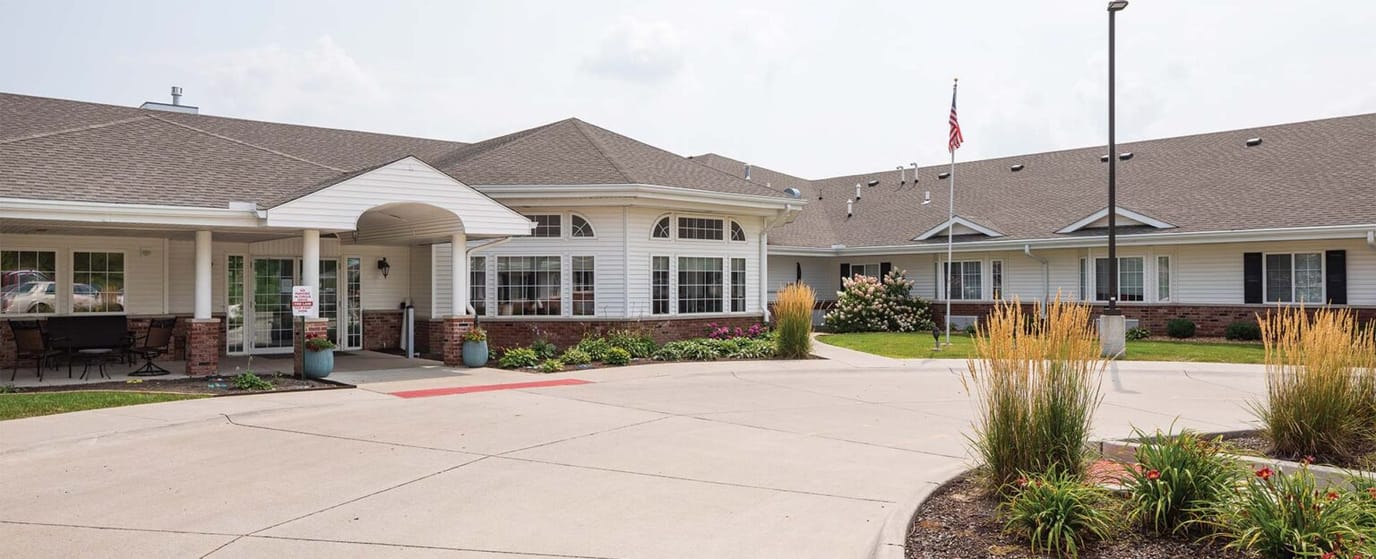 Exterior view of the Silvercrest Garner Senior Living facility