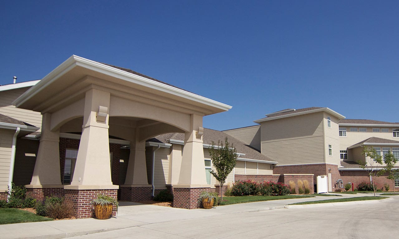 Exterior view of the Whispering Creek Senior Living building