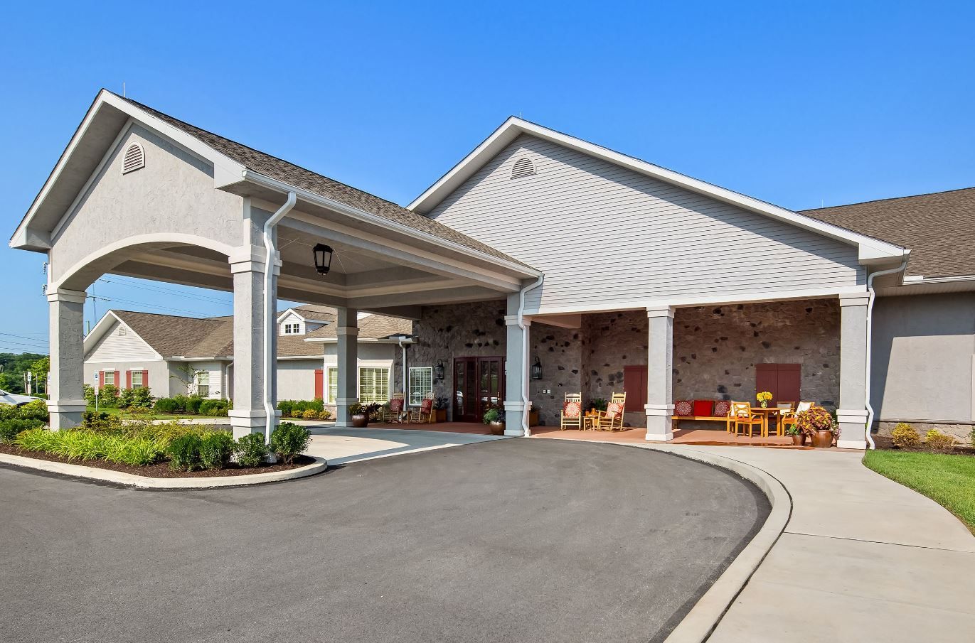 Front entrance of Complete Care at Lehigh Center