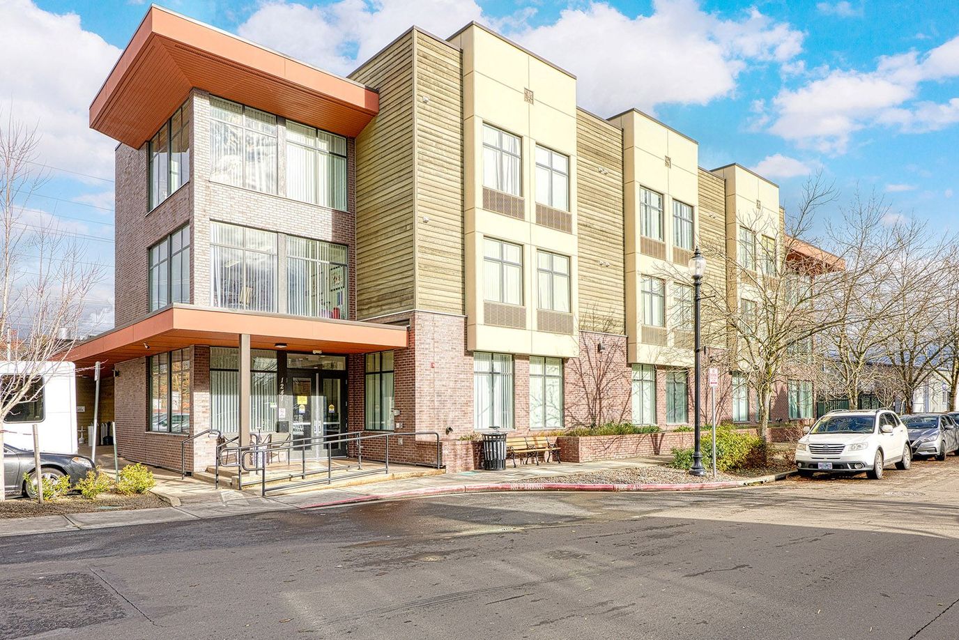 Exterior view of Liberty Pointe assisted living facility