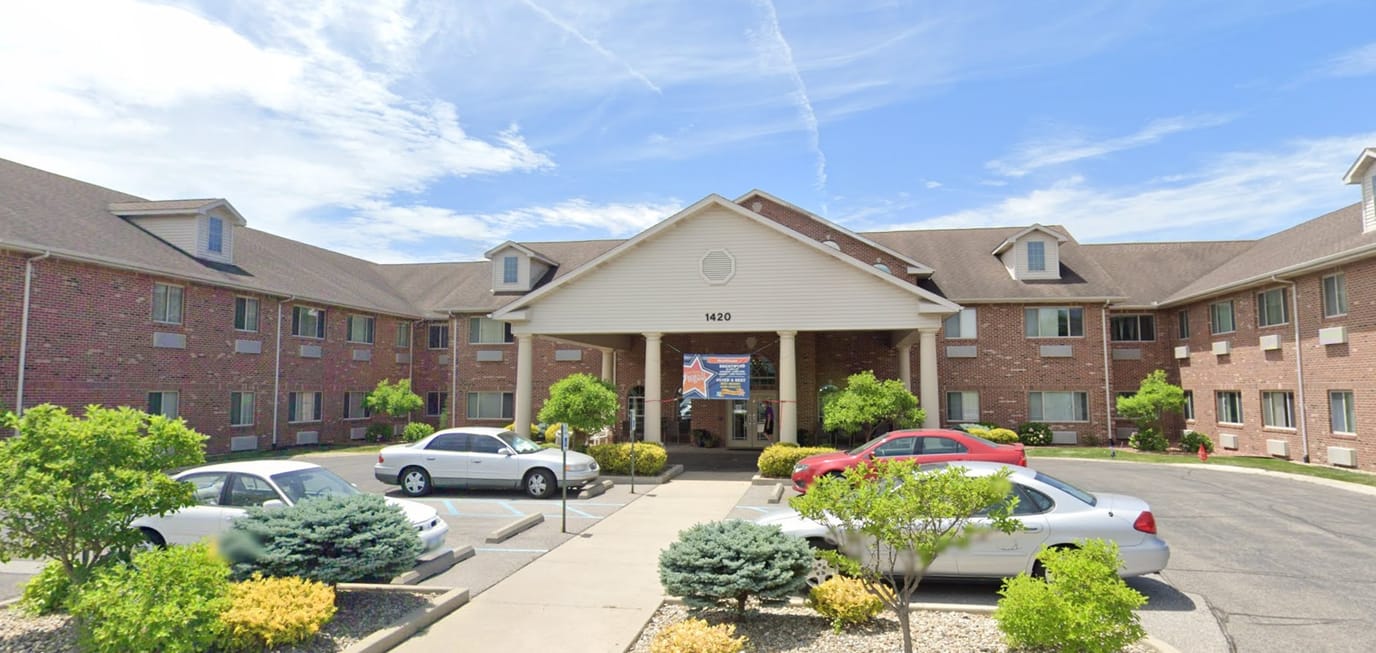 Exterior view of Brentwood at Hobart Senior Living